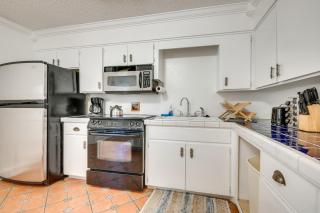 2 Blocks to Beach! Pet-Friendly Cape Canaveral Apt - 3