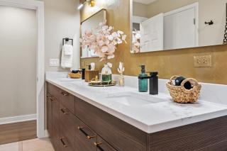 Chic Oasis Game Room Near Base - 7