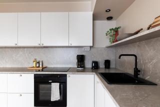 Freshly renovated 2-Bedroom apartment in city centrum - 2