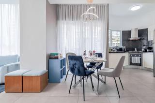 Comfy 1BR Apt, Centric Full AC - 4