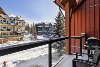 Mountain Escape 2BR Hot tub and Pool Near Banff - 8