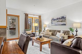 3BR Family Friendly Getaway Pool and Hot Tub - 2