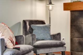 Lovely 2BR Canmore Condo w Heated Pool and Hot Tub - 3