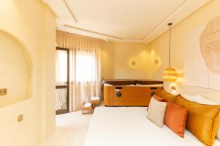 Central apartment plus jacuzzi - 3