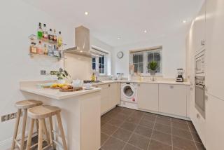 Modern home in Sunninghill - 3