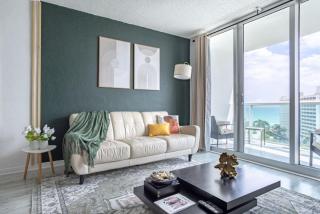 Sunny Isles Condo King Bed Pool Gym Beach - 7