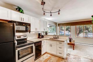 Wildwood Suites 206 by Ski Country Resorts - Breckenridge - 2