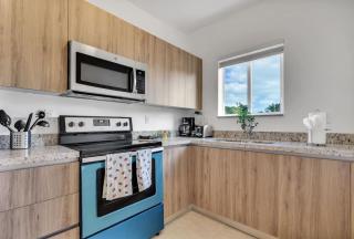 Magical 2 BR Apartment - Best Area in Miami - 1