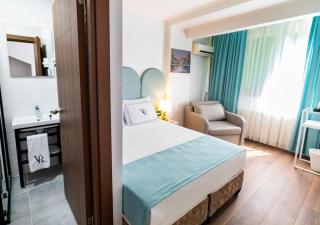 Cheers Hostel - 1