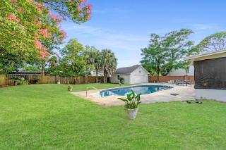 Over The Hill By The Bayou, Thanksgiving Stays Get 50 Gift Card - 1