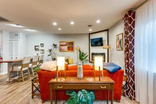 Unique, Convenient Couples Apt Near Dtwn Flushing - 3