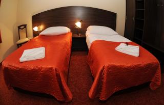 Hotel Nekla - 2