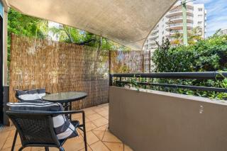 Modern 3BD Coastal Pad Surfers Paradise - 3
