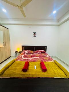 Peaceful 2bhk near AIG Hitech City - 7