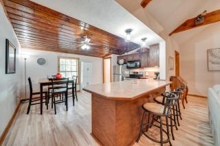 Waterfront Texarkana Cabin Tranquil Acreage - 3