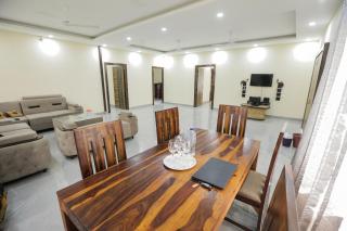Farm House Noida 135 - 1