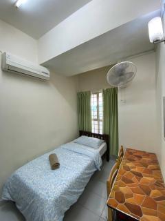 Budget Friendly 3Bedroom Walkable to USM - 9