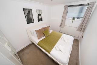 Spacious 3BR Flat for 5 Prime Liverpool St - 3