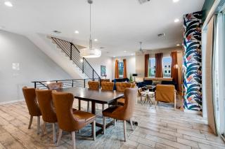 Luxury 3-Story Home w Pool & Parking garage - 4