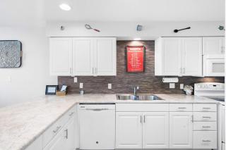 Stay & Play Branson Basecamp - 4