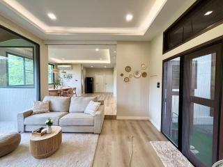 Villa 107 with private patio and balcony - 4