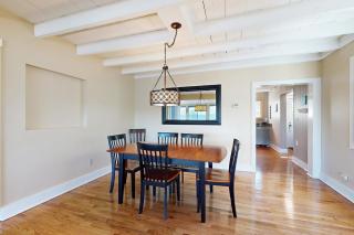 Four Seasons Lakehouse - 3