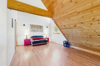 Riverfront Lodge - 1