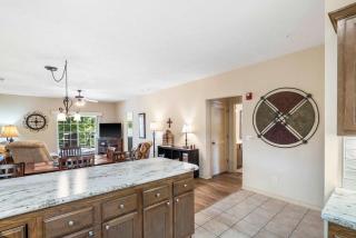 R&L Scenic Views - Retreat for 4 - 1