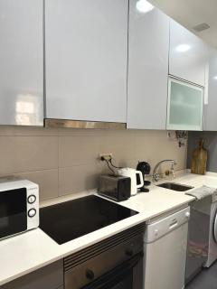 By the River - Lisbon Apartment - 6