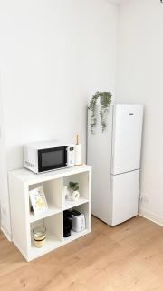 Charmant petit F1 avec jardin - 8