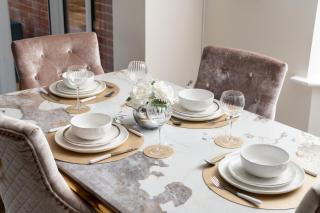 4 Bedroom Detached House - 9