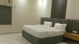 Miran Hotel & Suites - Mathura Road Faridabad - 7