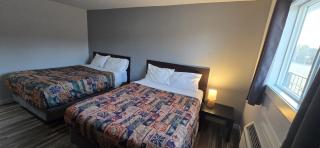 Roblin Motor Inn - 4