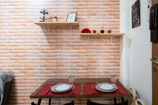 Practical Studio Between Two Subway Stations - 7