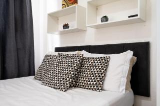 Practical Studio Between Two Subway Stations - 1