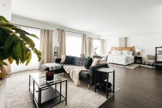 Luxury Spacious Studio - Los Angeles - 7