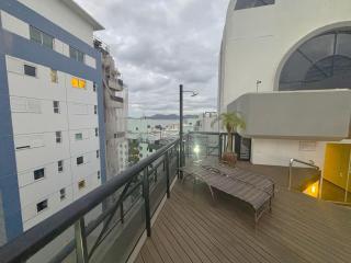 Acomodações completas em prédio com piscina e academia no Centro de Florianópolis - LINs - 8