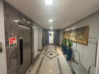 Acomodações completas em prédio com piscina e academia no Centro de Florianópolis - LINs - 6