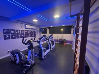 Acomodações completas em prédio com piscina e academia no Centro de Florianópolis - LINs - 5