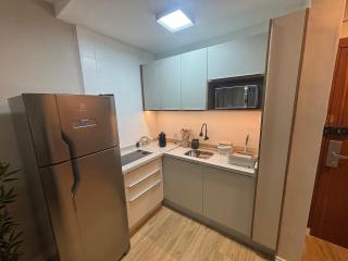 Acomodações completas em prédio com piscina e academia no Centro de Florianópolis - LINs - 1