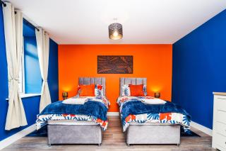 3 Bedroom Stylish Ground Floor Flat - 8