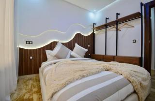 Elegant Luxury Apartment - 5