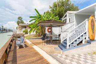 Charming 1BR Waterfront Retreat with Private Patio - 6