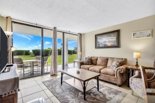 Direct Oceanfront Condo Beautifully Remodeled - 8