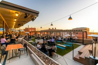 Governors' Cozy Downtown Cottage - 2