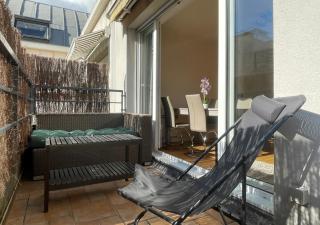 Appartement 60m2 - 6 pers max - dernier étage - Parking gratuit - Paris Montrouge - Métro 4min - spacieux, calme et ensoleillé - Free Wifi - 0