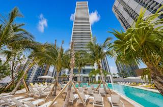 Modern 1-BD Condo in Downtown Miami City Views - 1