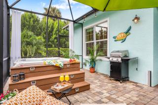 Cozy Coastal Cottage at Naples Bay, Pickleball, Botanical Garden - 2