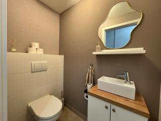 Labutia, self-checkin, parking, AC - 5