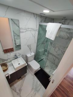 Luxury 2 Bedroom "Wake Up in the Sky" Best Views & Location in Asuncion - 5